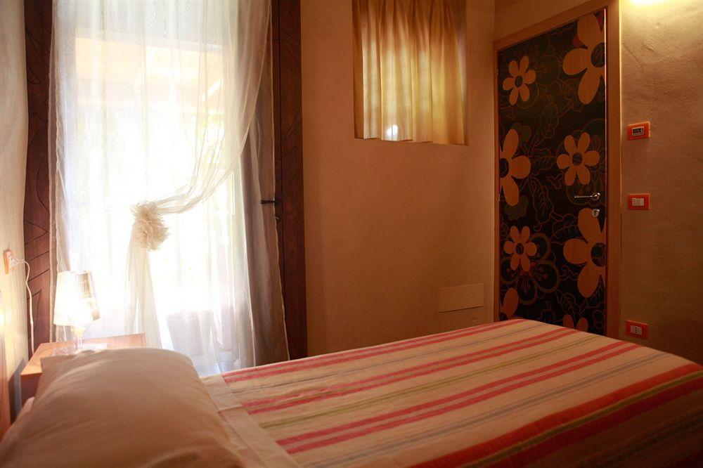 Dimora Le Nove Fate Hotel Bergamo Bagian luar foto