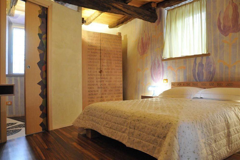Dimora Le Nove Fate Hotel Bergamo Bagian luar foto