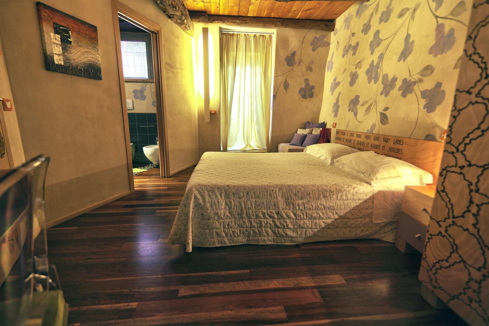 Dimora Le Nove Fate Hotel Bergamo Bagian luar foto
