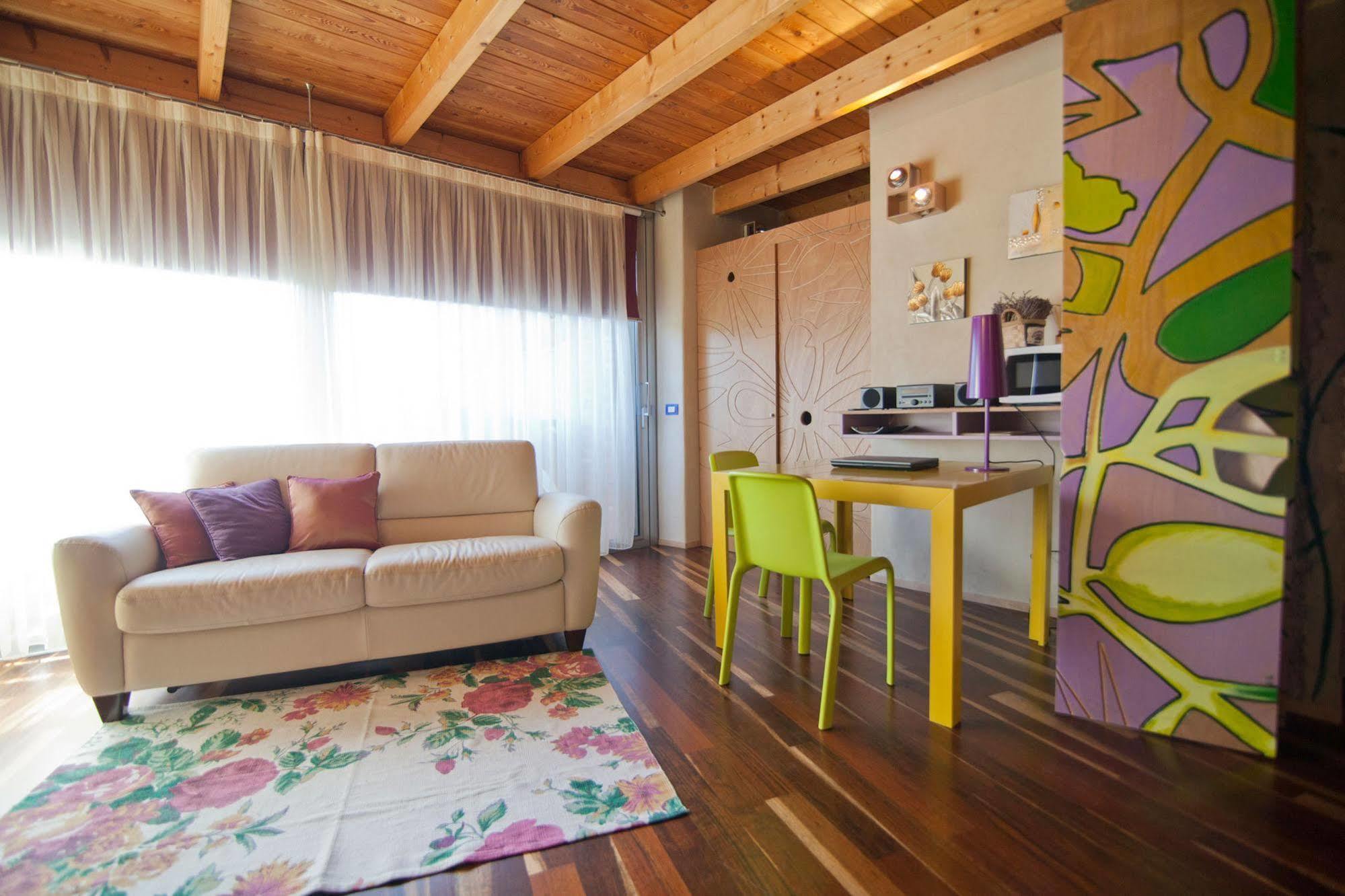 Dimora Le Nove Fate Hotel Bergamo Bagian luar foto